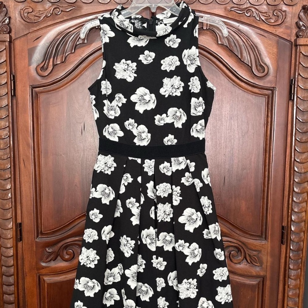 Eva Mendes for New York & Company Black and White Floral Kids Dress
